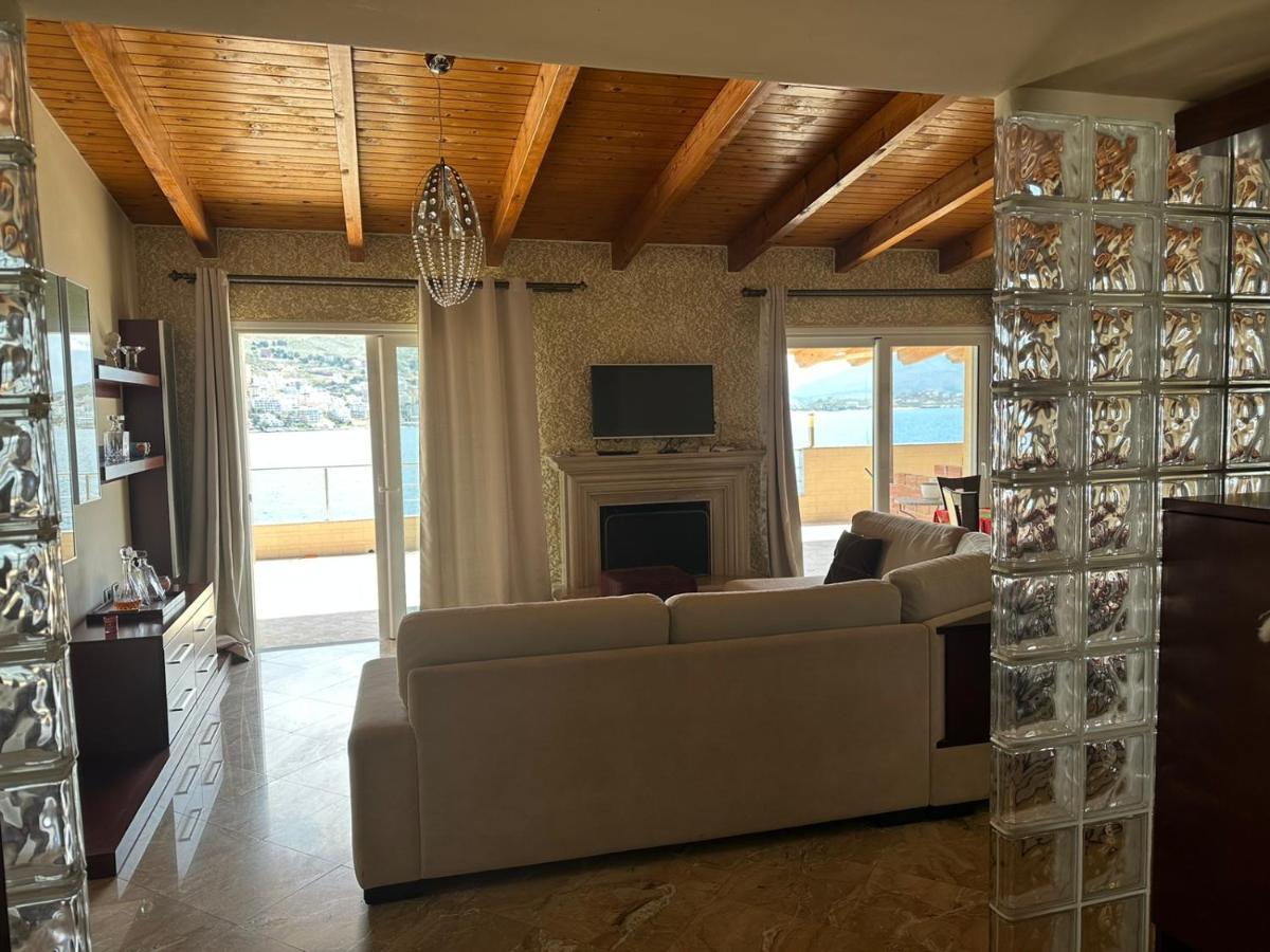 Penthouse Sea View Apartment Sarande Bagian luar foto