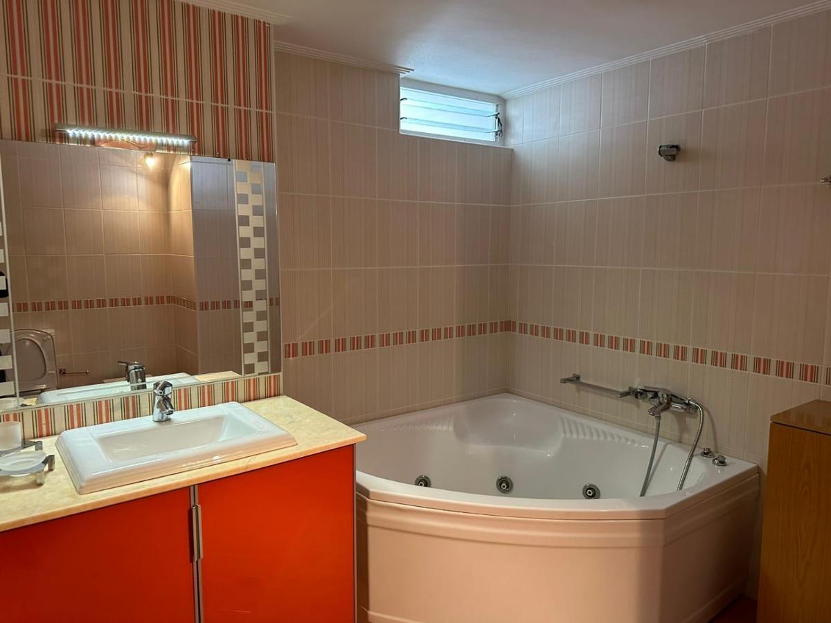 Penthouse Sea View Apartment Sarande Bagian luar foto